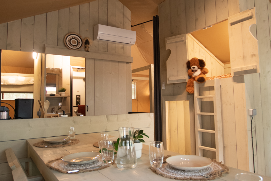 Glampingshoot Safari Cottage interior
